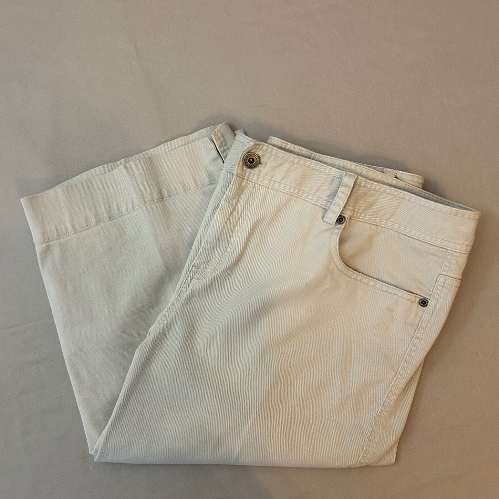 Women’s Rafaella Light Beige Capri Pants‎ With Pockets | Size 16